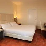 Hearth Hotel