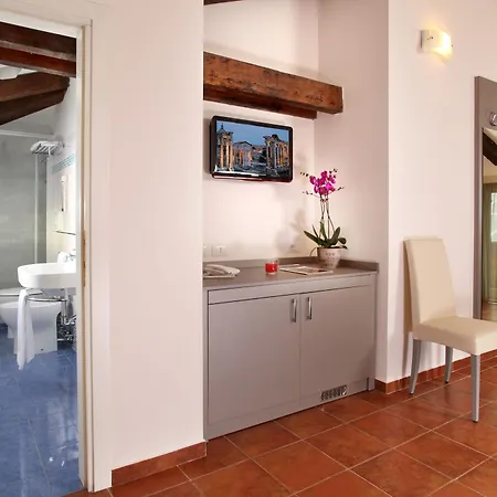 Hearth Hotel Rome