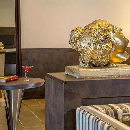 Hearth Rome