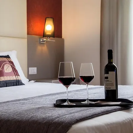 Hearth Hotel 3*