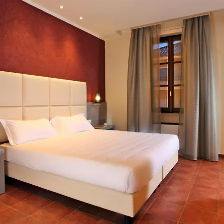 Hearth Hotel 3*