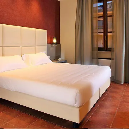 Отель Hearth Рим