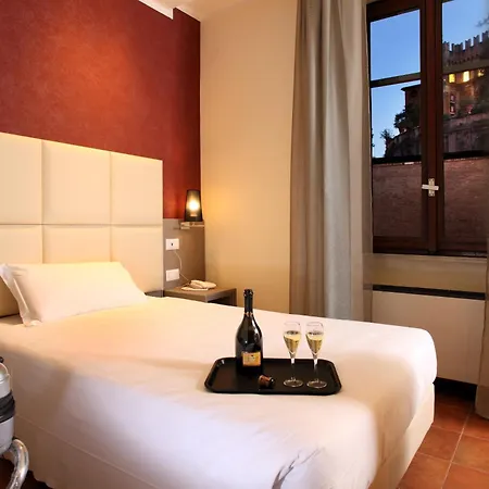 Отель Hearth 3*