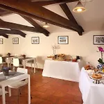 Hearth Hotel 3*